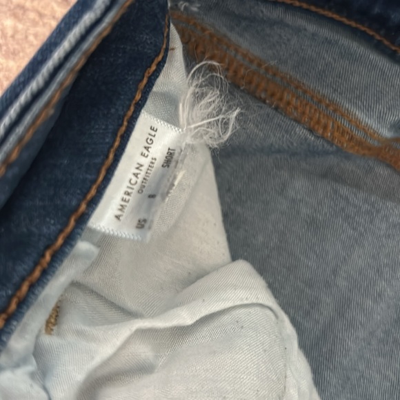 AMERICAN EAGLE HI-RISE SKINNY JEANS IN SIZE 8 - SHORT LENGTH - Picture 4 of 4